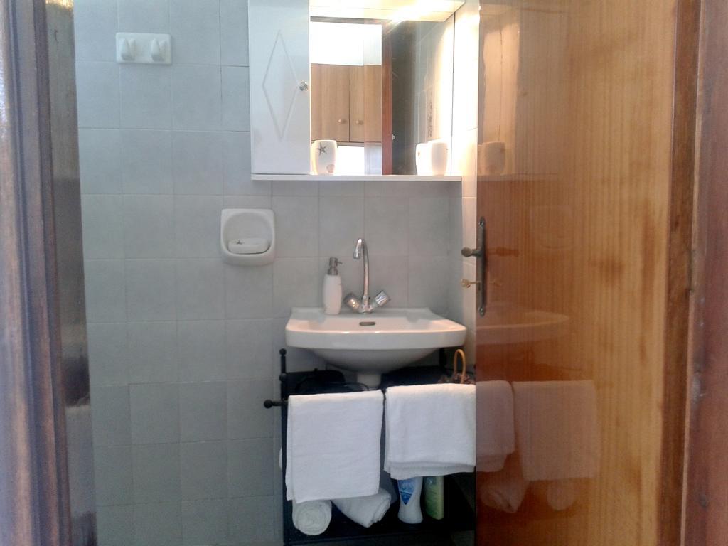 Merryland Studios & Apartments Kremastí Zimmer foto