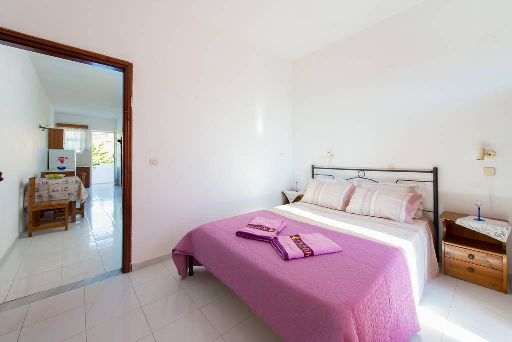 Merryland Studios & Apartments Kremastí Zimmer foto